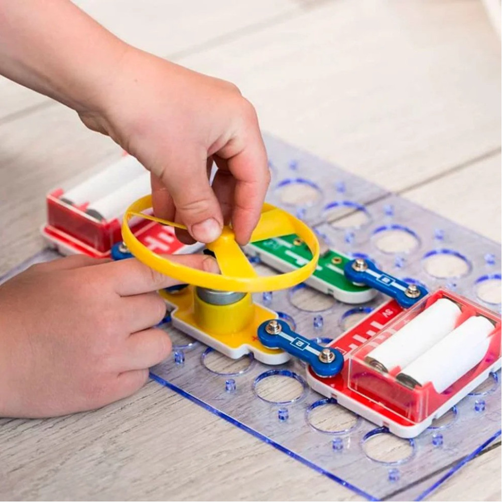 Электронный конструктор "201 СХЕМА" DOKA D70706 звук и свет