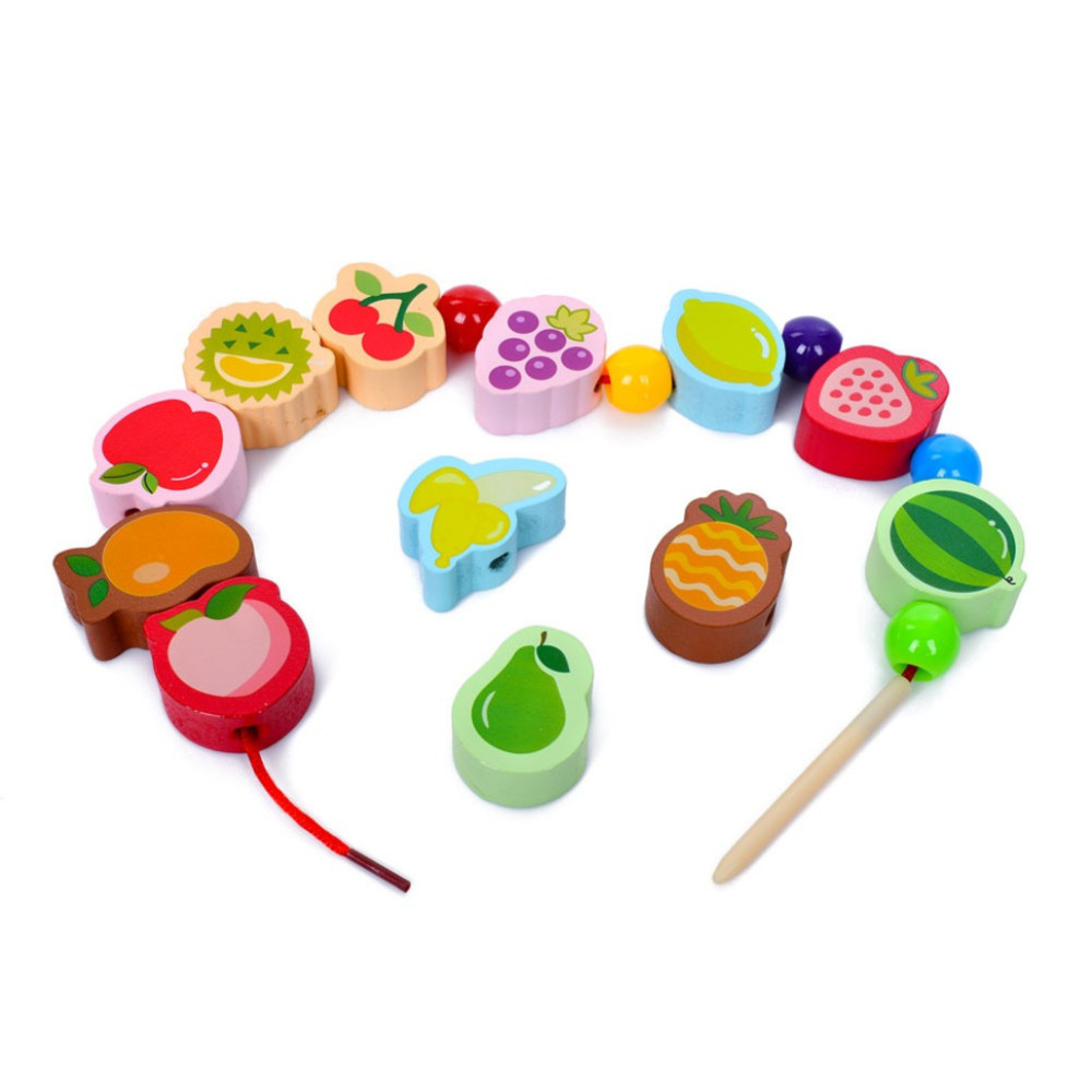 Дерев'яна іграшка шнурівка "Фрукти та овочі" MD 0811-3, 12 бусинок