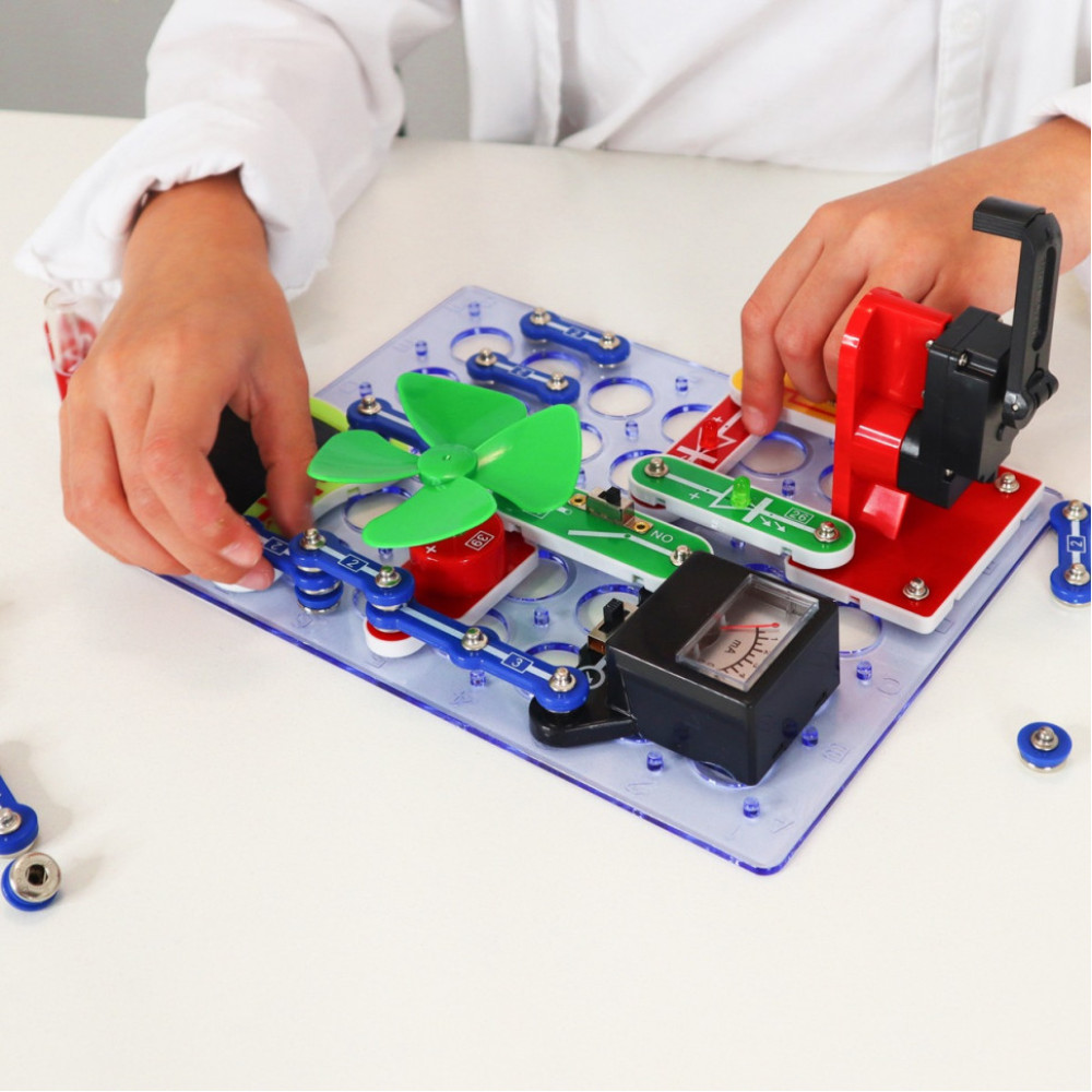 Электронный конструктор "Альтернативная энергия" DOKA D70711, 50 схем