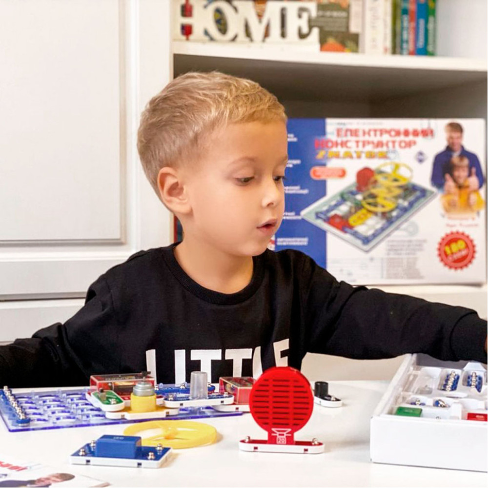 Електронний конструктор Знаток ZNATOK REW-K003, 180 схем