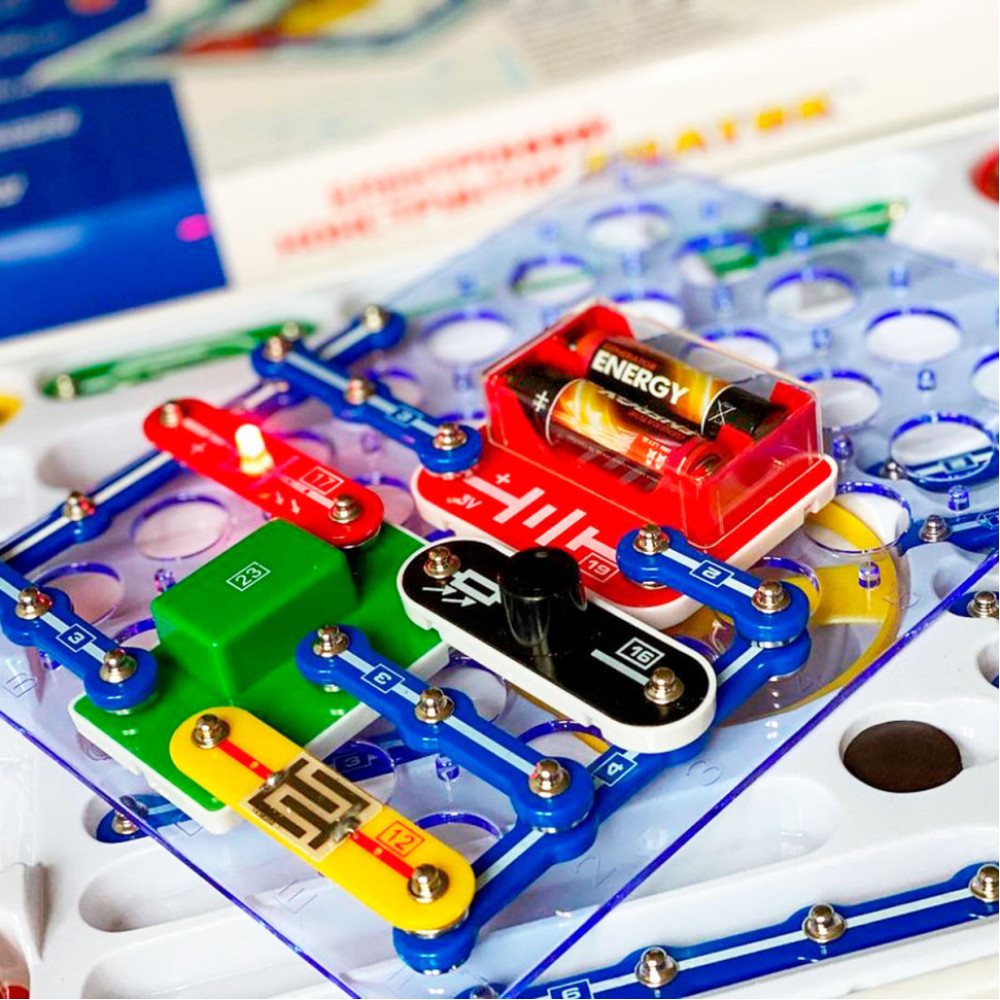 Електронний конструктор Знаток ZNATOK REW-K003, 180 схем