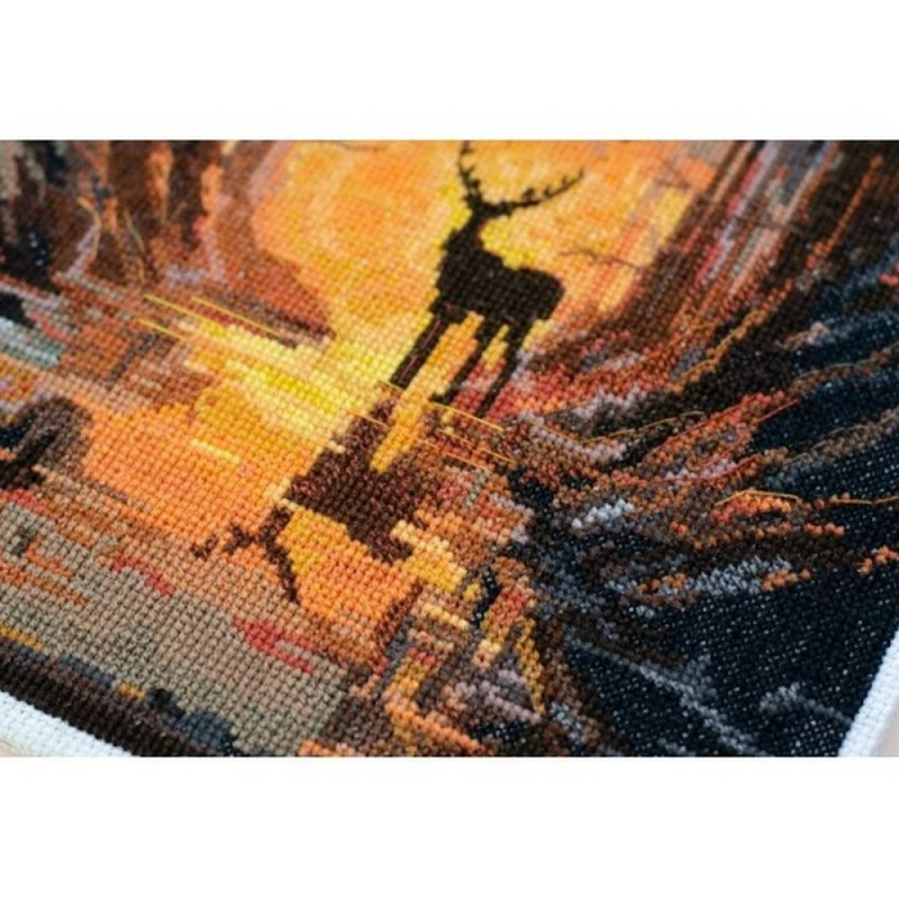 Набор для вышивания крестиком «Страж леса» AH-209 с пяльцами